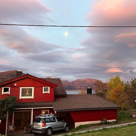 Line Pa Hauane1 Bed & Breakfast Volda Bagian luar foto