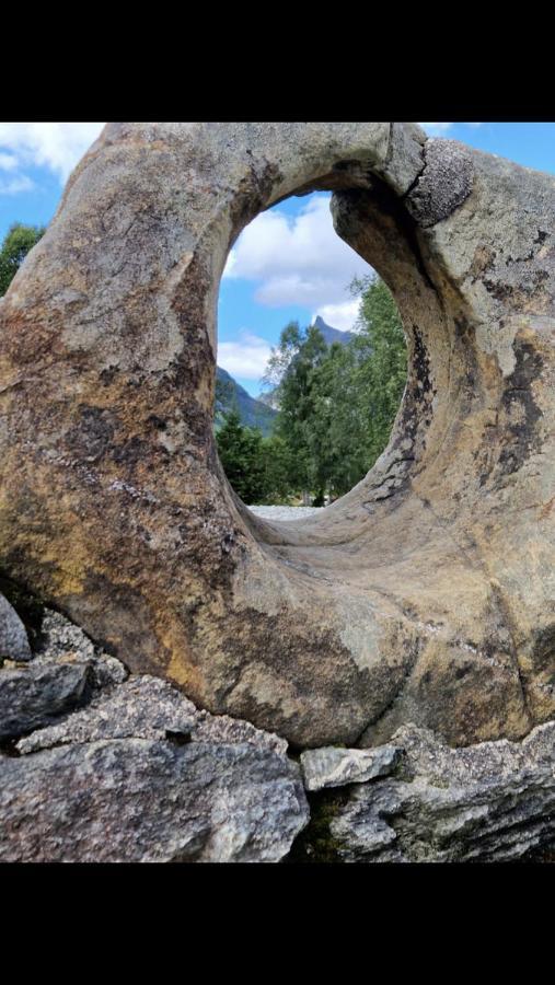 Line Pa Hauane1 Bed & Breakfast Volda Bagian luar foto