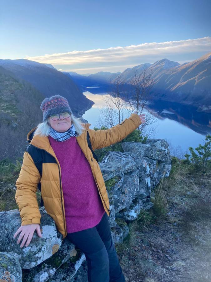 Line Pa Hauane1 Bed & Breakfast Volda Bagian luar foto