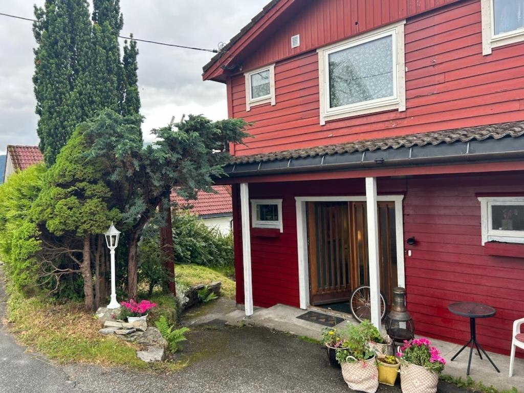 Line Pa Hauane1 Bed & Breakfast Volda Bagian luar foto