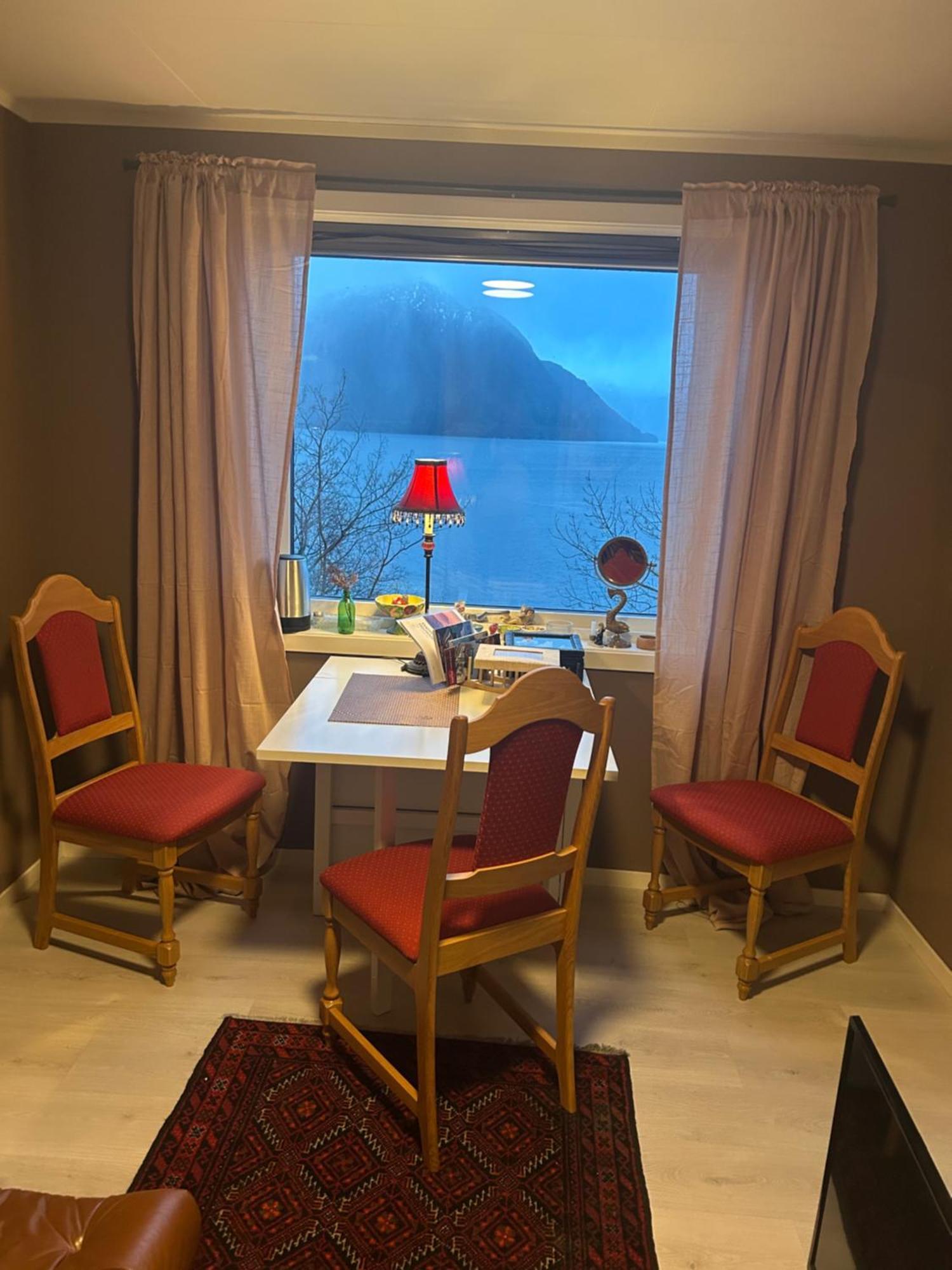 Line Pa Hauane1 Bed & Breakfast Volda Bagian luar foto